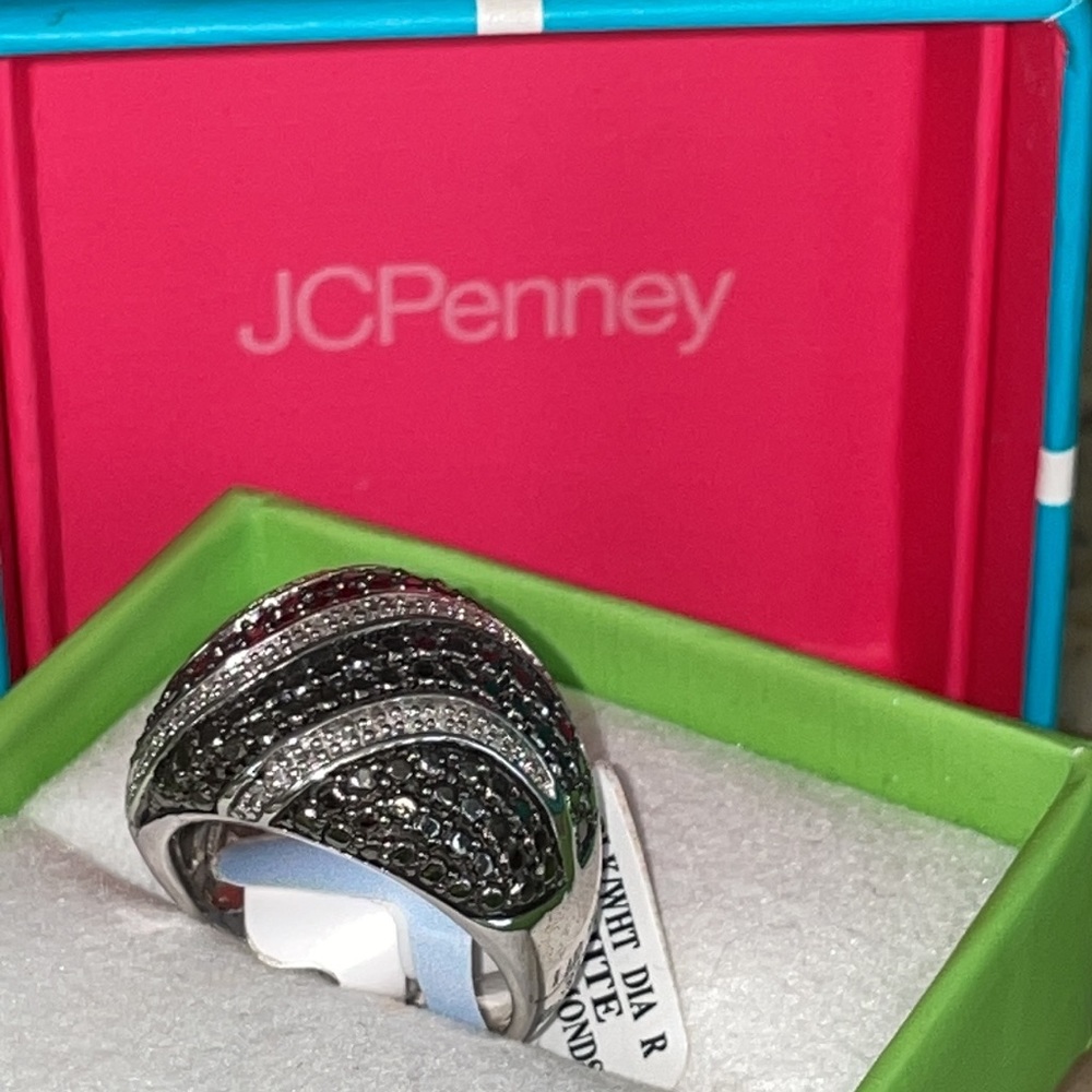 Nwt SS black/white diamond cocktail ring
